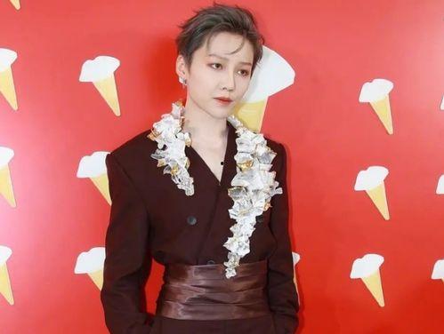 刘雨昕爆料最新动态,揭秘娱乐圈幕后真相！  第1张